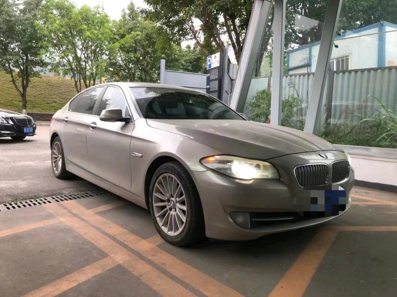 重庆13年宝马5系6