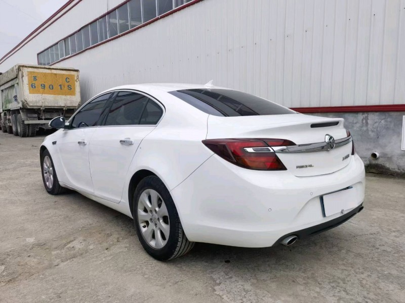 徐州14年别克君威8