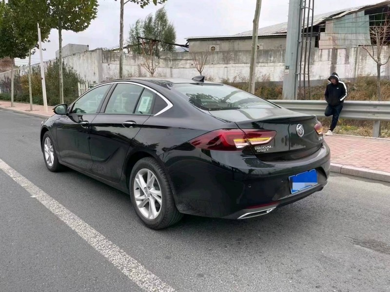 枣庄22年别克君威8