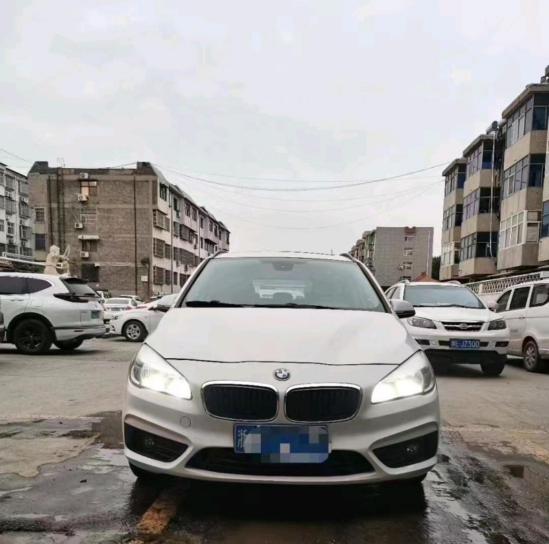 济宁16年宝马2系1