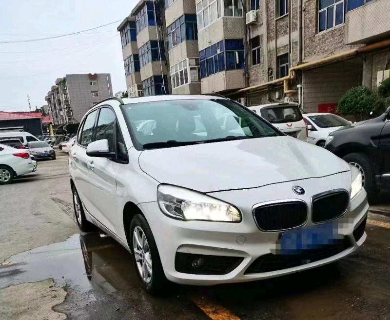 济宁16年宝马2系2