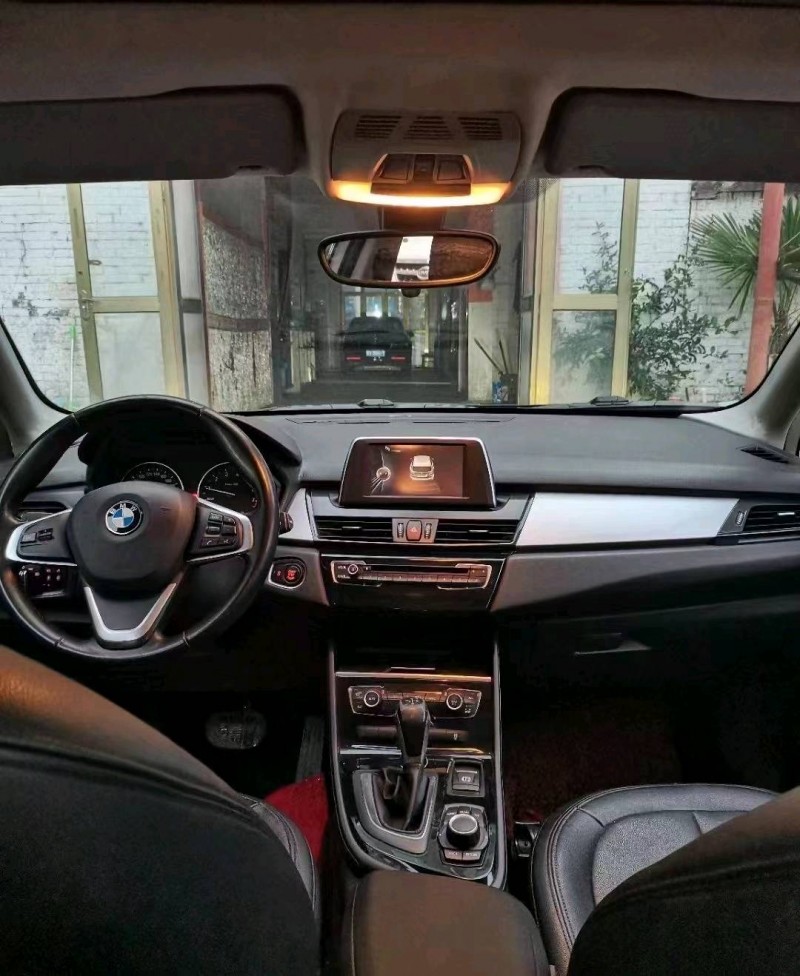 济宁16年宝马2系4