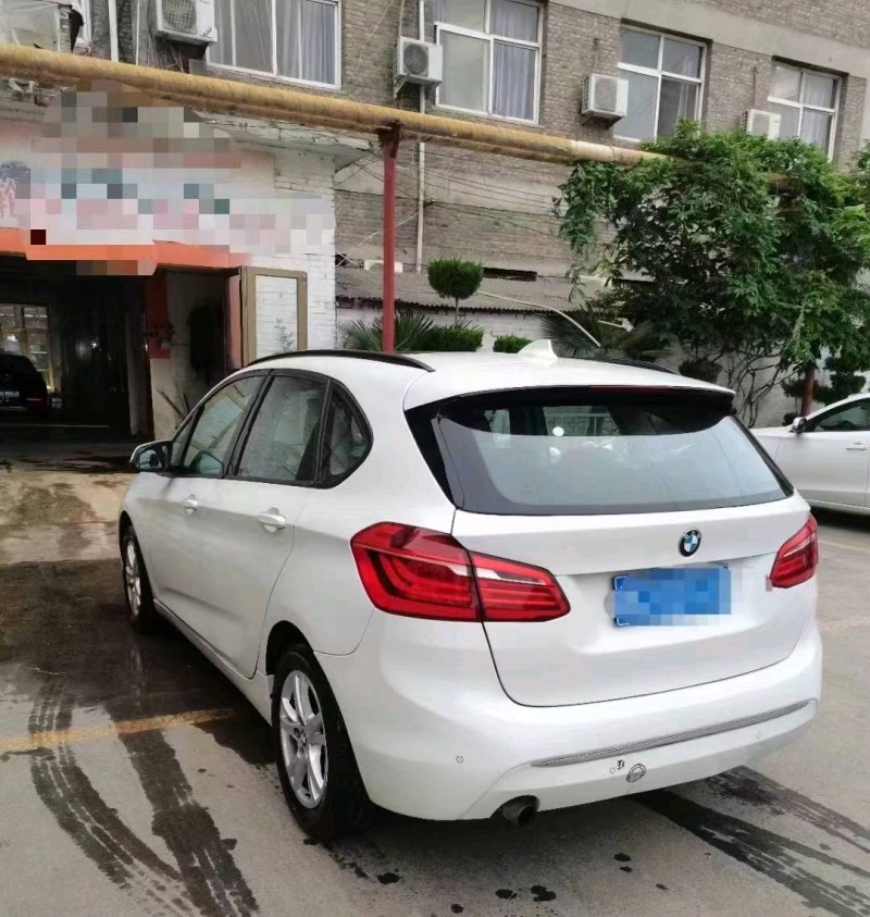 济宁16年宝马2系7