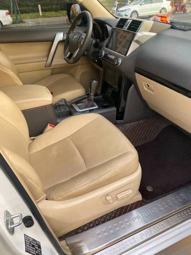 淮南16年丰田普拉多5