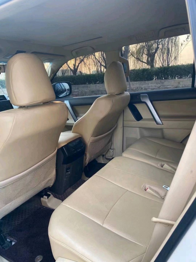 淮南16年丰田普拉多4