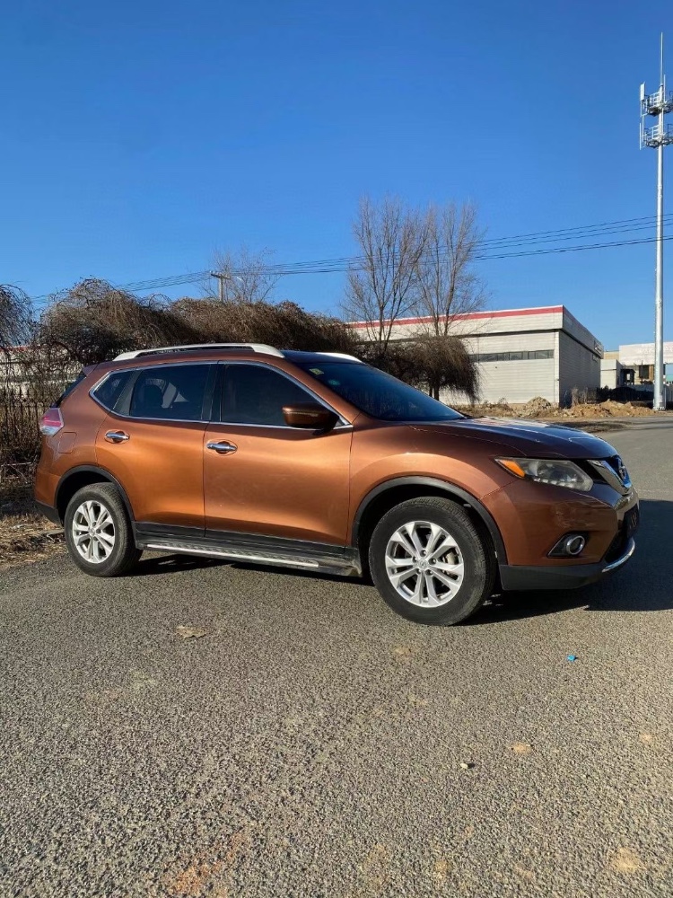 沈阳14年日产奇骏4