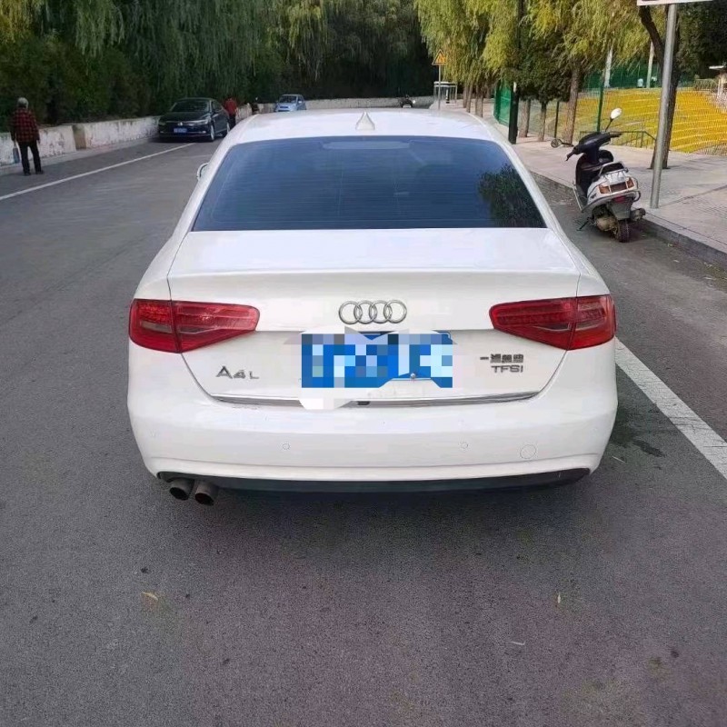 济宁14年奥迪A4L7