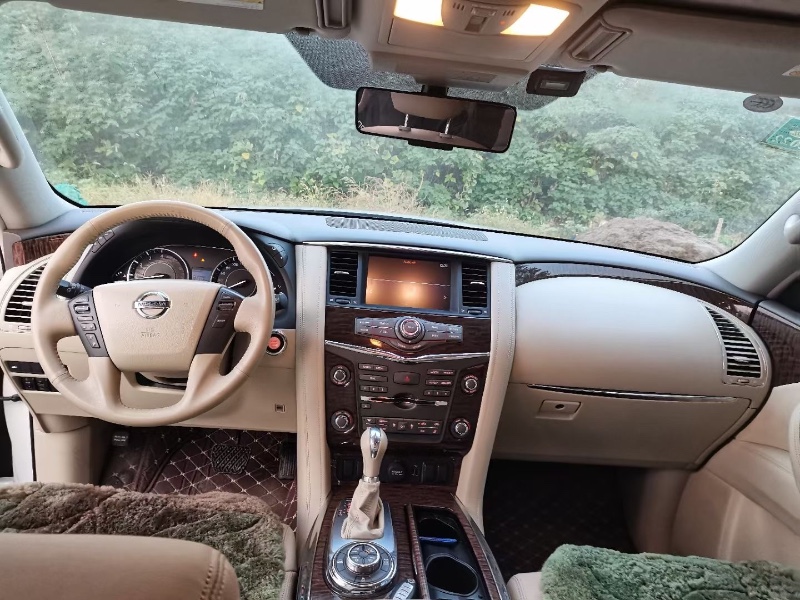 枣庄18年日产途乐2