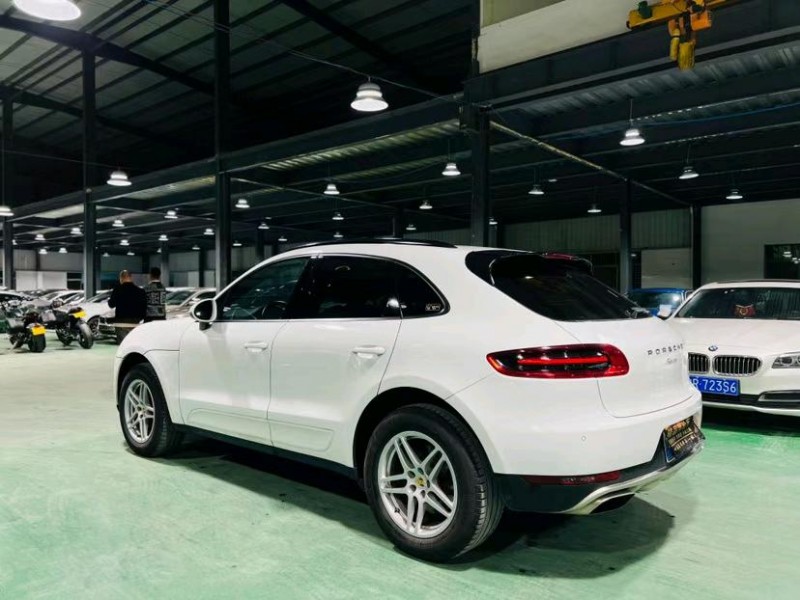 东莞17年保时捷Macan7