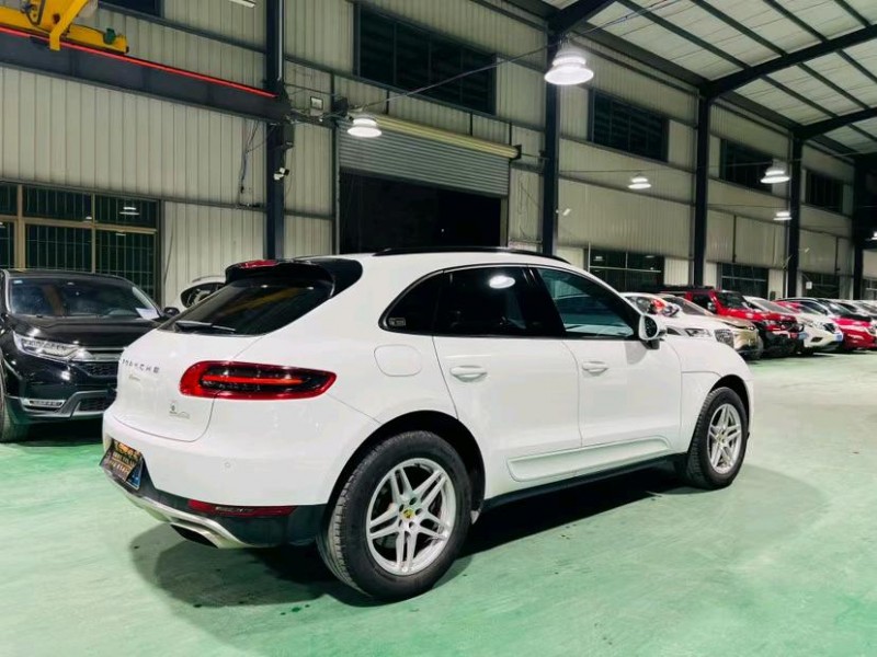 东莞17年保时捷Macan8