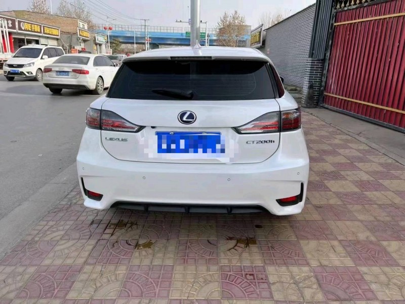 保定17年雷克萨斯CT8