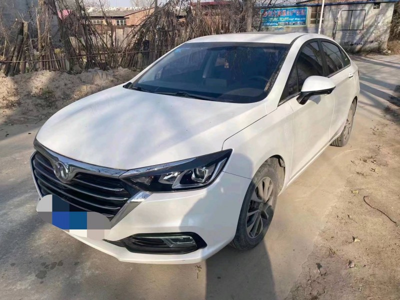 邯郸19年北汽绅宝D502