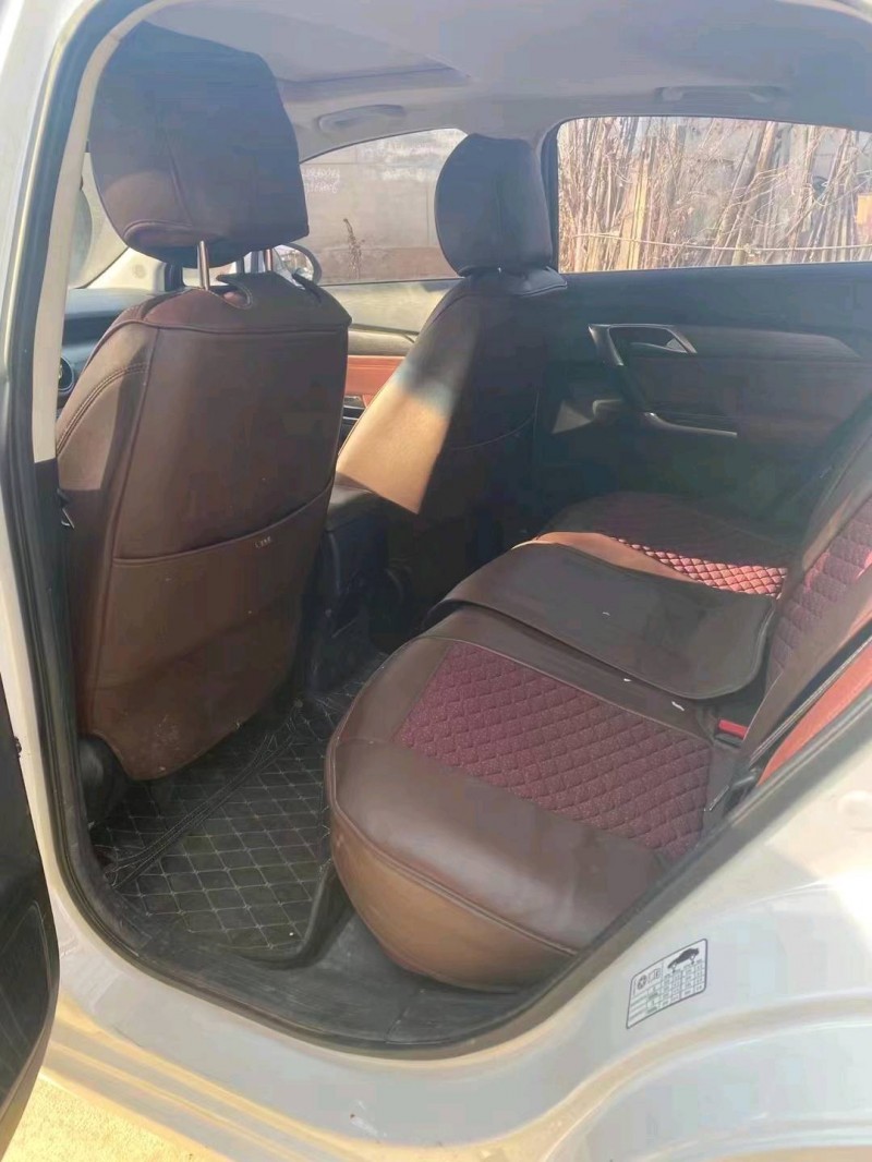 邯郸19年北汽绅宝D507