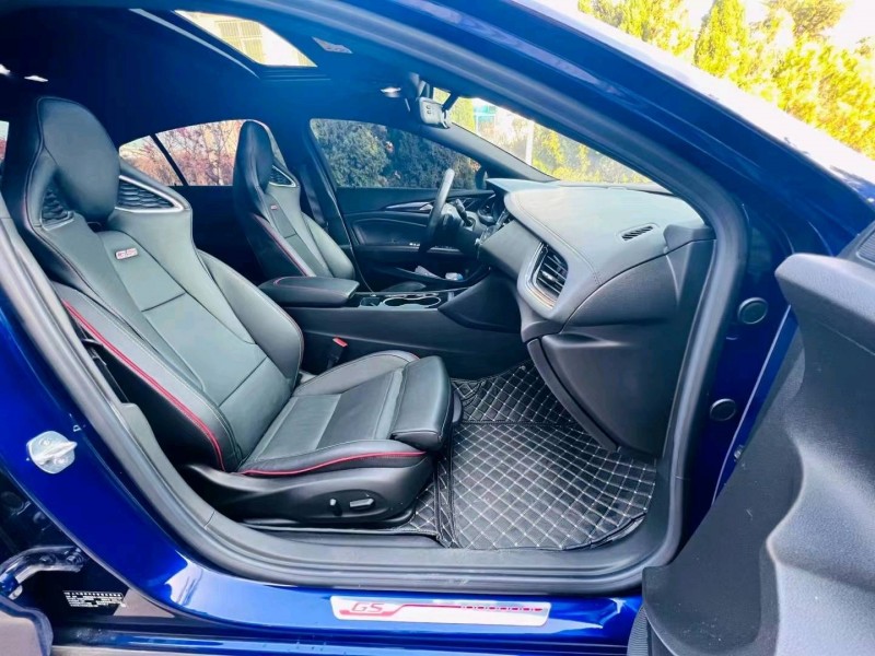 烟台21年别克君威5