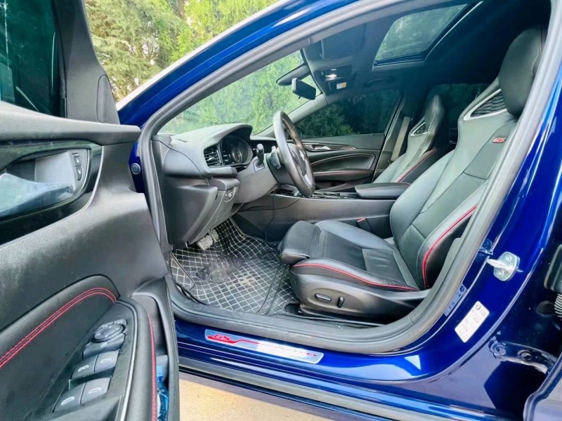 烟台21年别克君威6