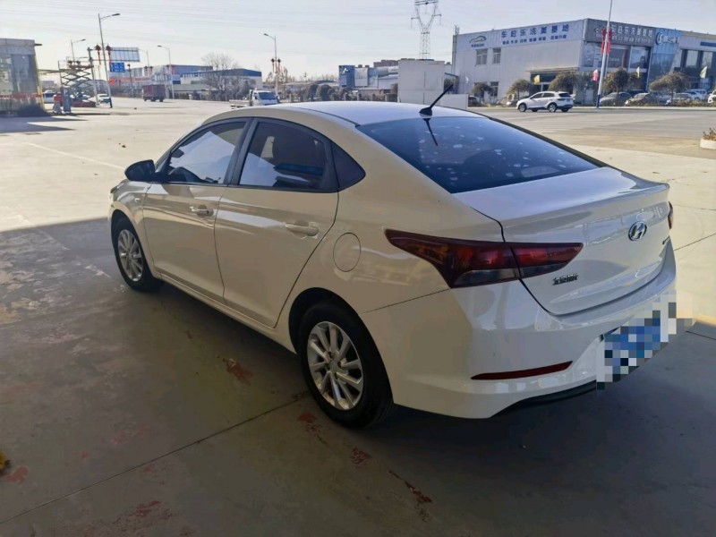 保定17年现代瑞纳3