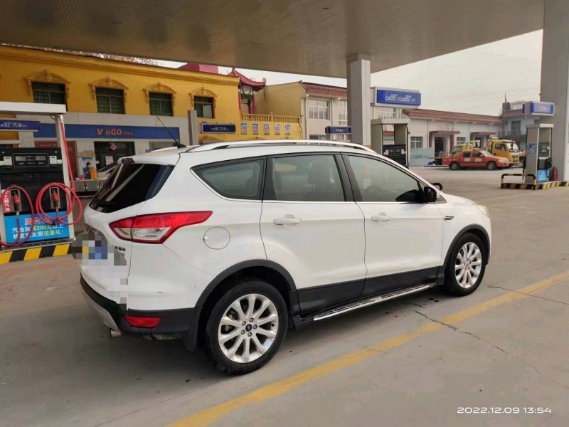 保定15年福特翼虎4