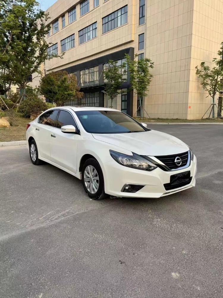 徐州18年日产天籁4