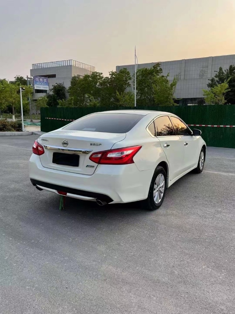 徐州18年日产天籁8