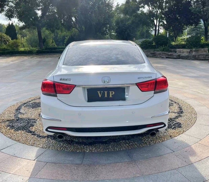 青岛16年本田思铂睿9