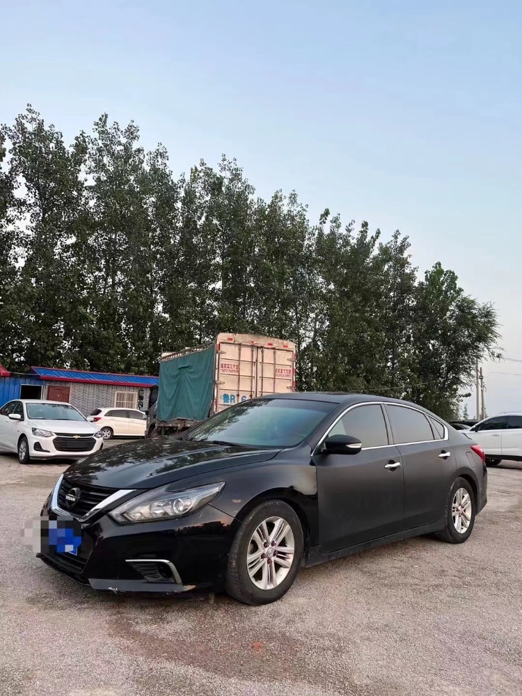 北京17年日产天籁4