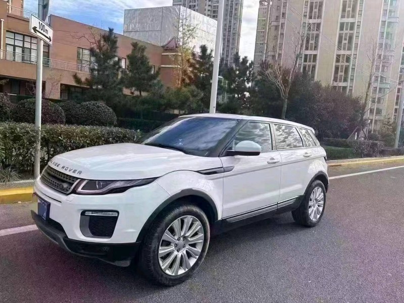 东营17年路虎极光1