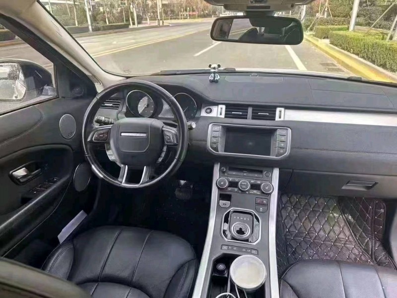 东营17年路虎极光3