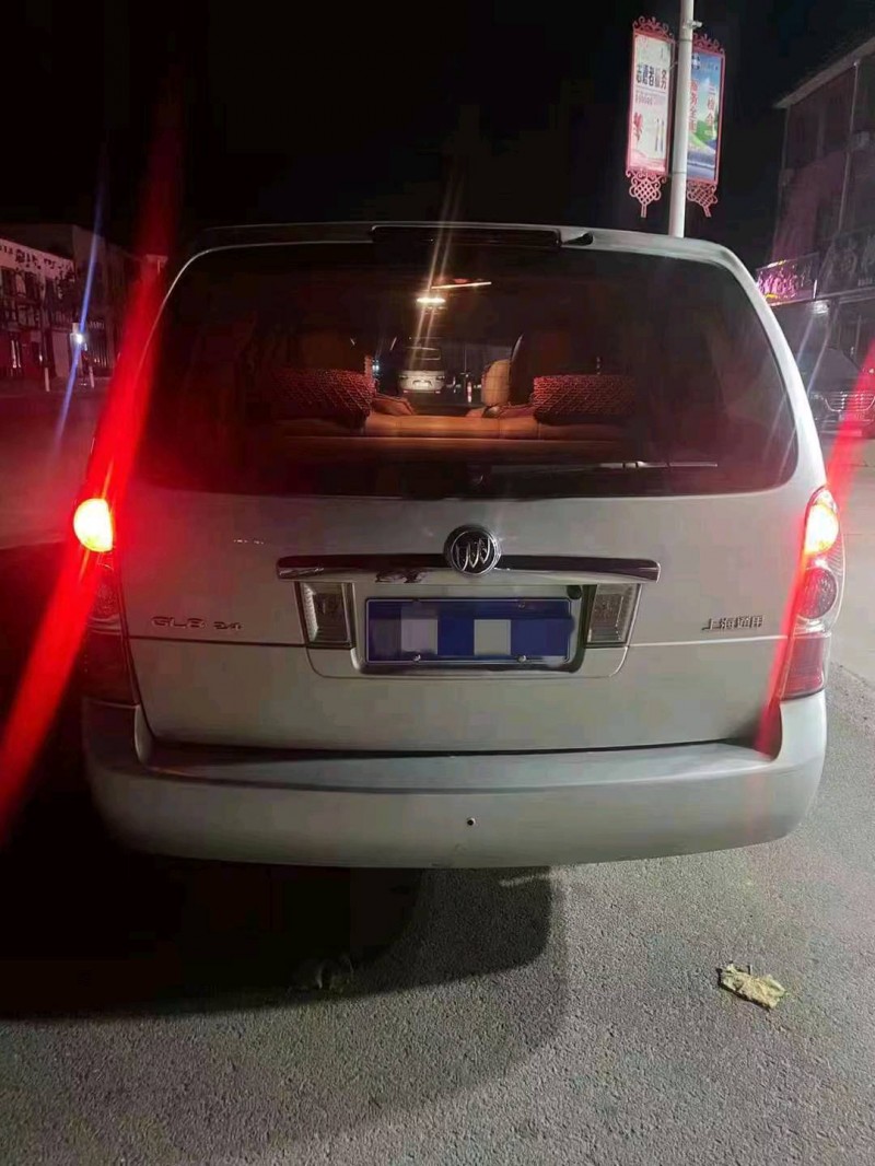 济宁13年别克GL89