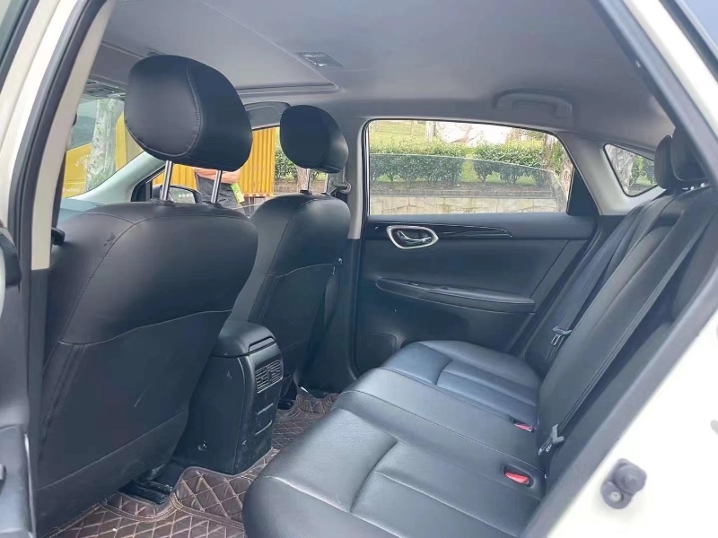 重庆21年日产轩逸4