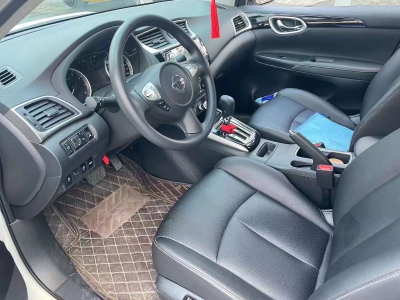 重庆21年日产轩逸5