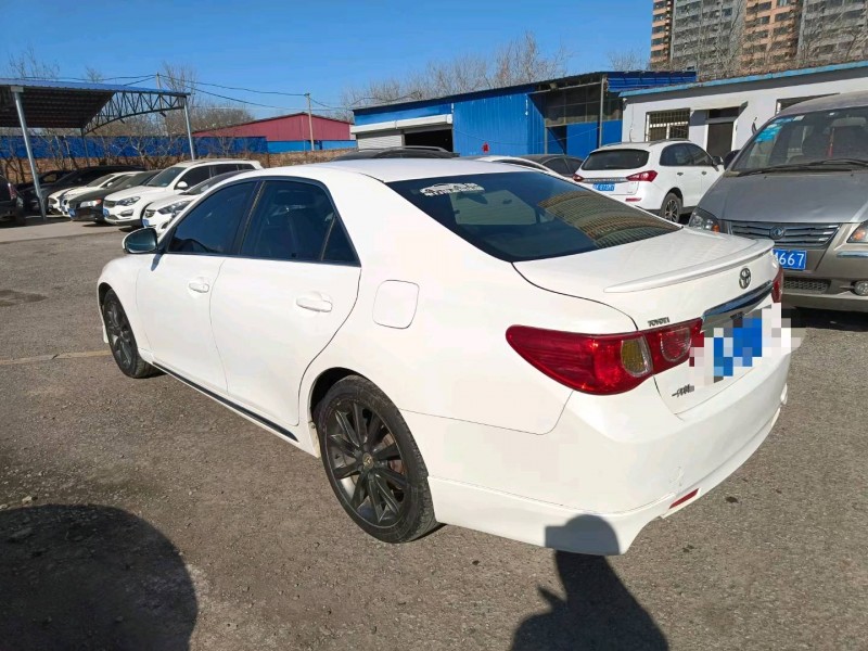 保定13年丰田锐志4