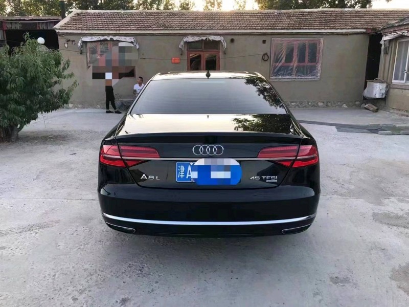 天津17年奧迪A8L9