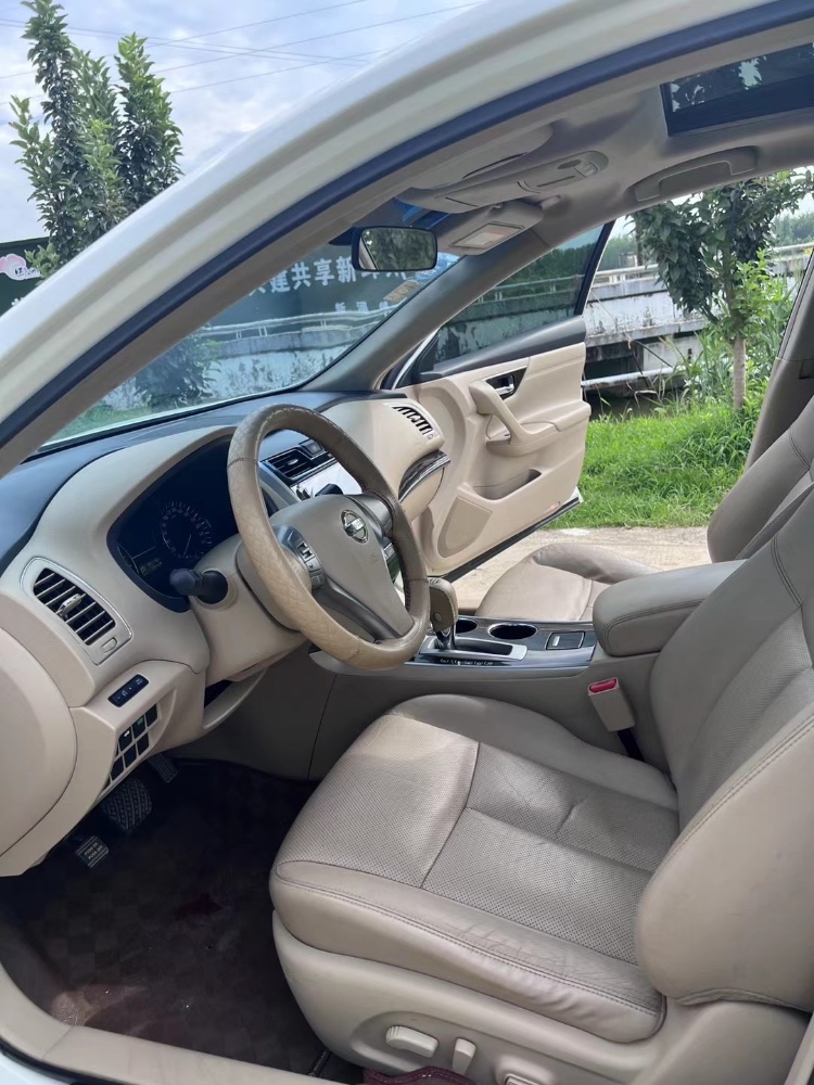 徐州15年日产天籁2