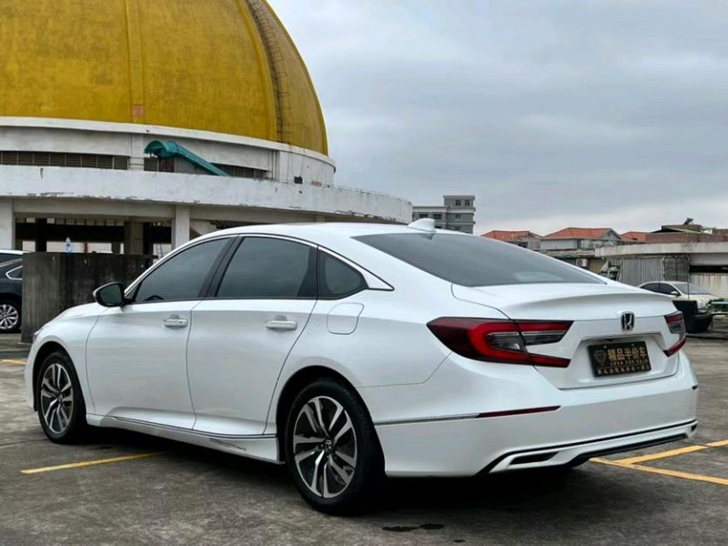 东莞21年本田雅阁7