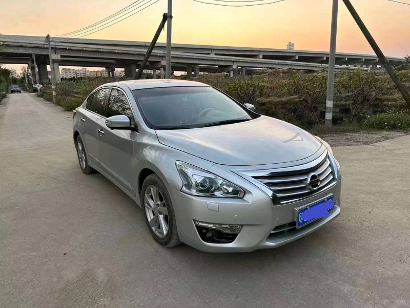 广州13年日产天籁2