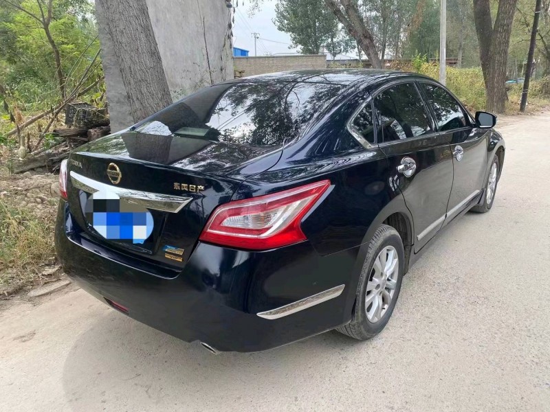 保定13年日产天籁4