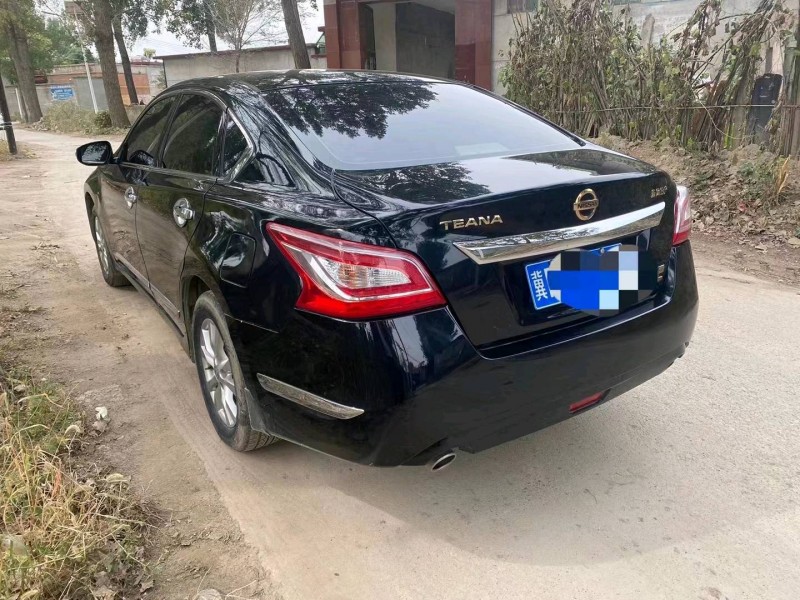 保定13年日产天籁5