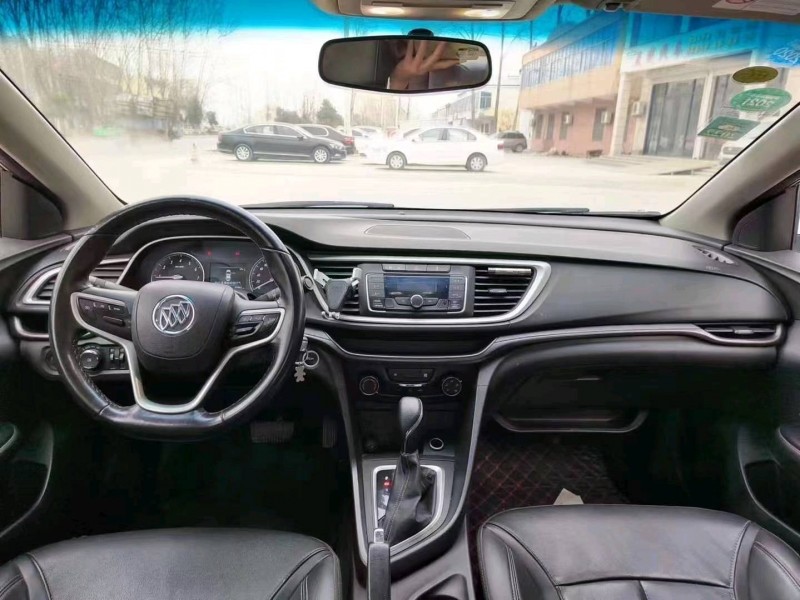 北京18年别克英朗5