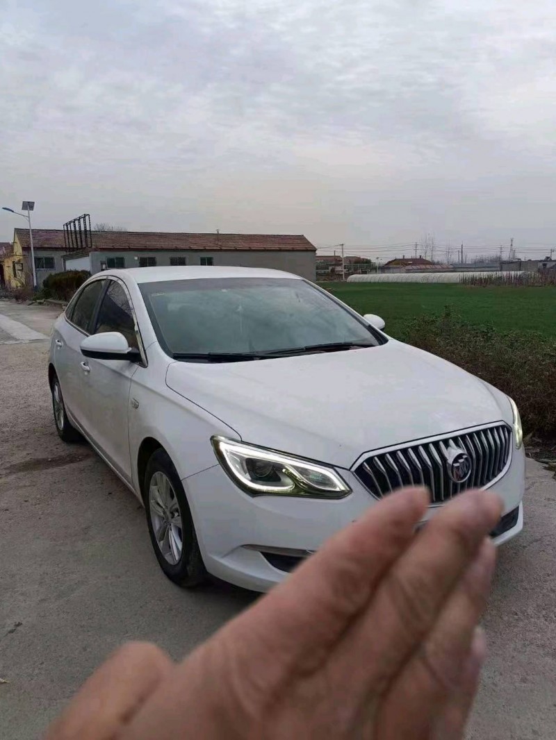 济南17年别克英朗3