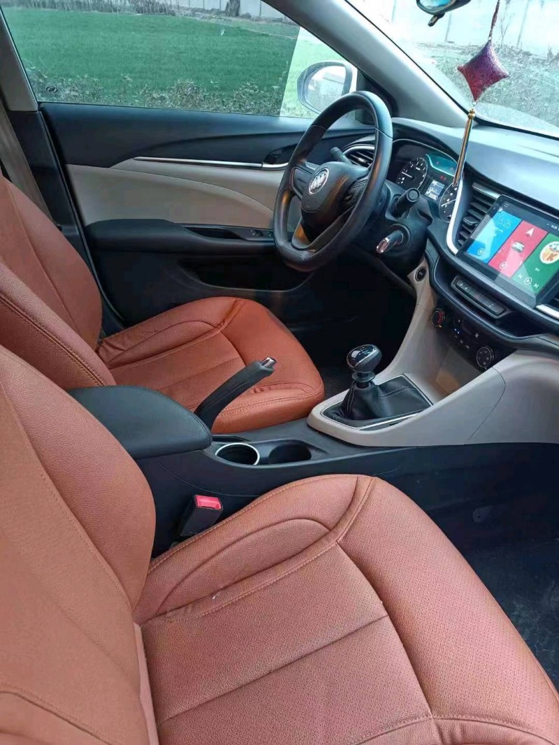 济南17年别克英朗8