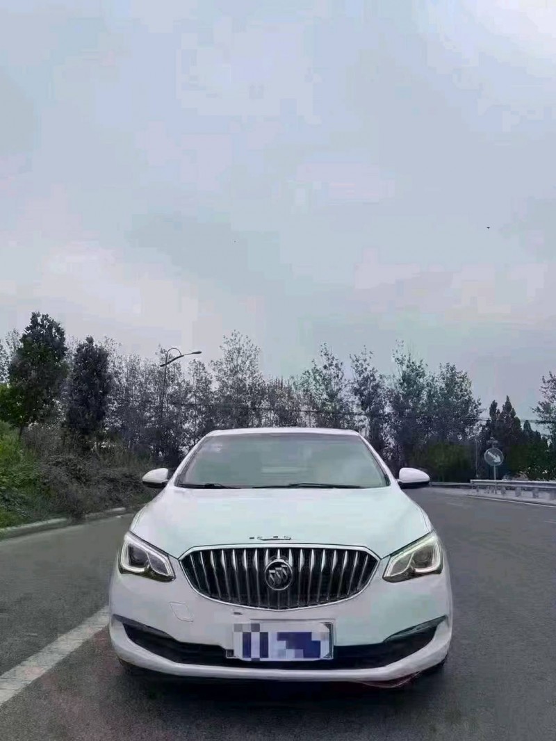 北京15年别克英朗1