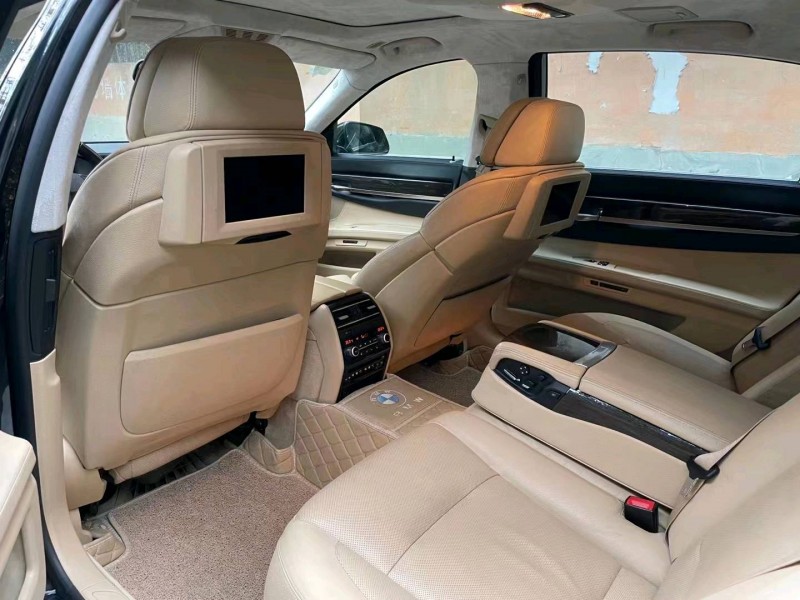 淮南13年宝马7系4