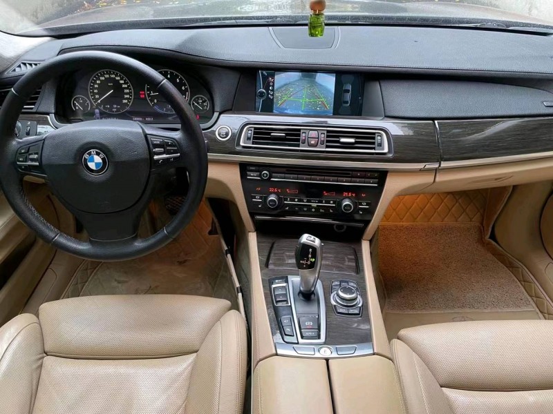 淮南13年宝马7系7