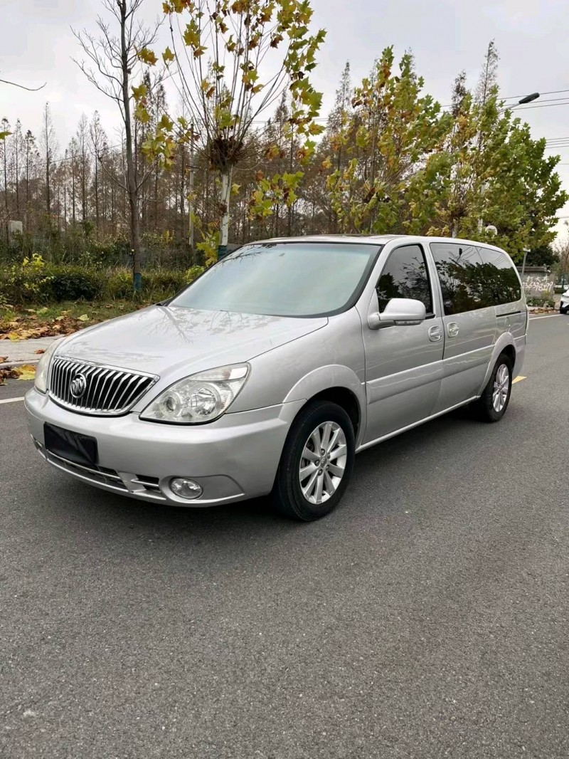 徐州13年别克GL83