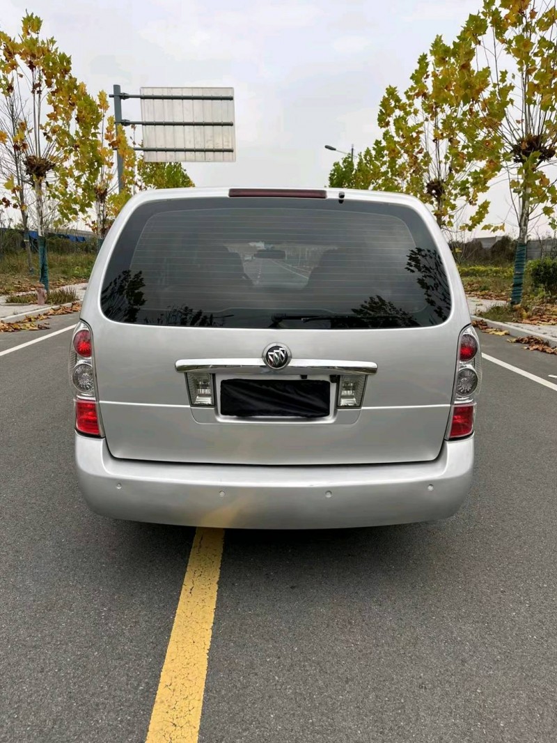 徐州13年别克GL88