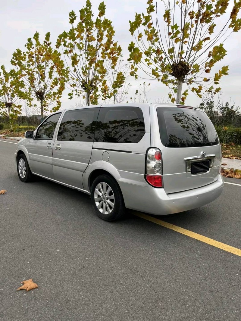 徐州13年别克GL87