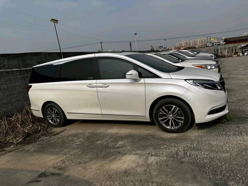 广州18年别克GL84