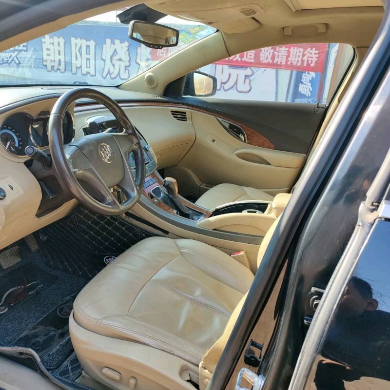 烟台11年别克君越4