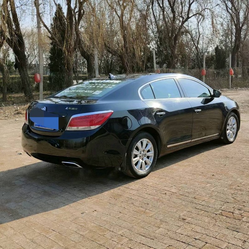 烟台11年别克君越8