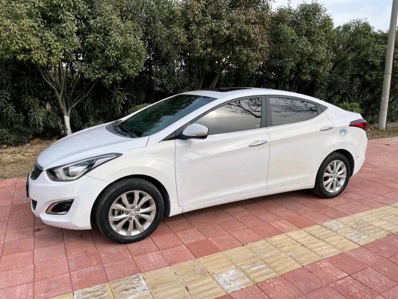 淮南17年现代朗动3